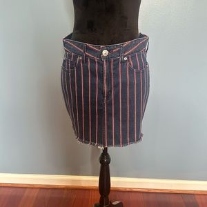 Ladies AE short skirt